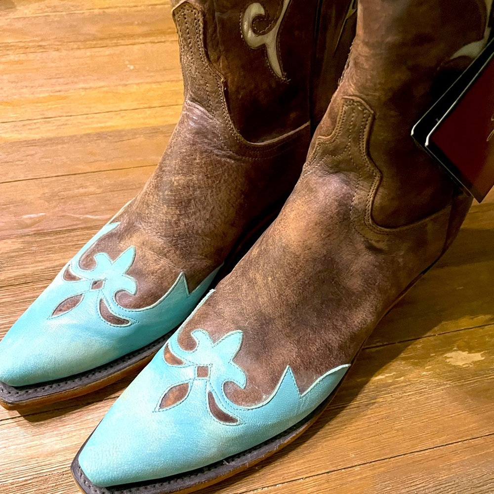 NWT! Lucchese 1883, size 7.5